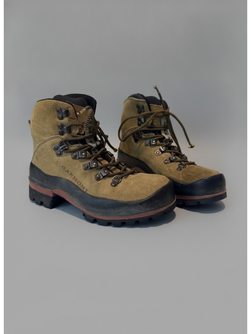 Garmont Women’s 6.5 Vintage Italian Suede Mountaineering Hiking Boots Vibram
